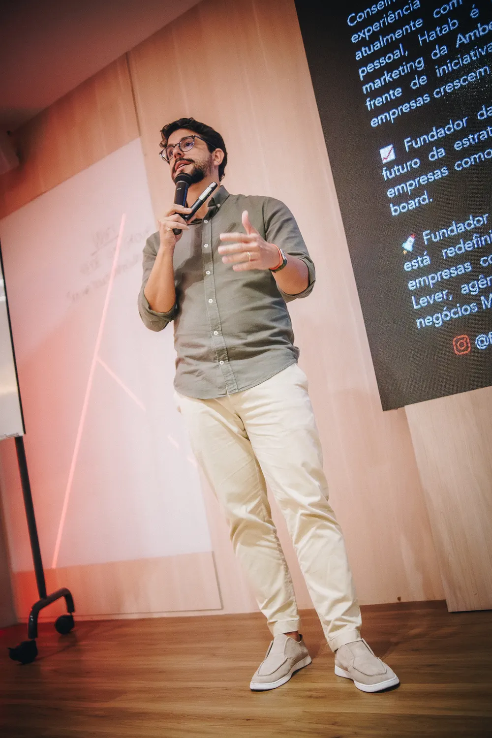 Felipe Hatab no palco do Sprint Nova Gestão