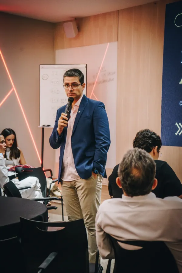 Mentor apresentando no Sprint